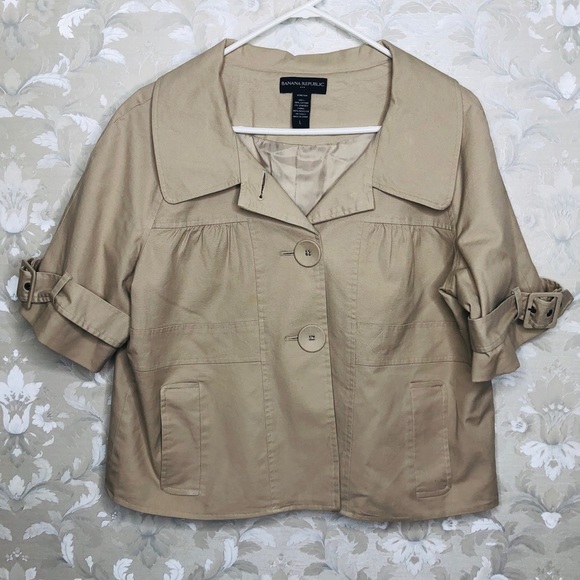Banana Republic Jackets & Blazers - Banana Republic Khaki Short Jacket
